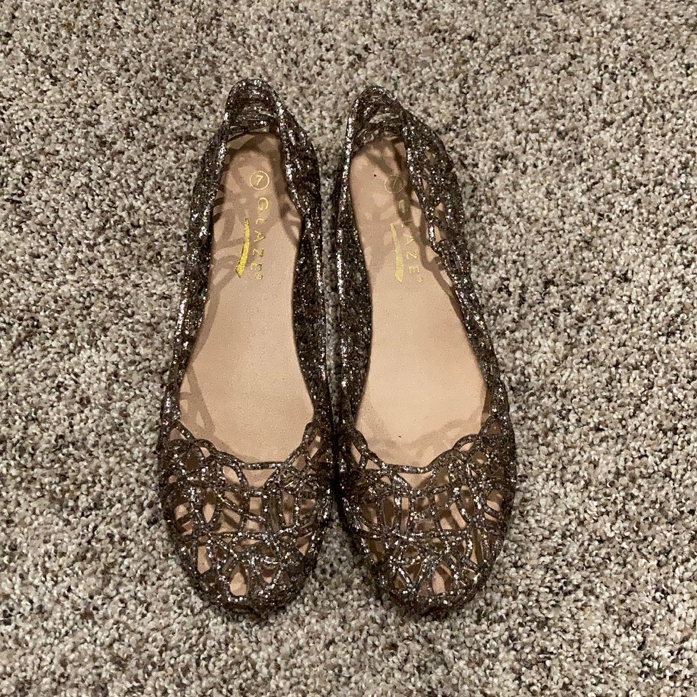 Glitter jelly shoes